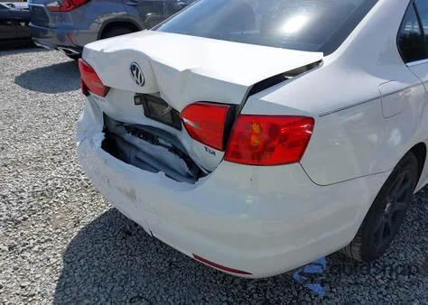 2013 Volkswagen Jetta 2.0L Tdi from USA, damaged, VIN 3VWLL7AJXDM388780